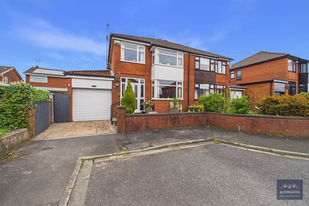 Property photo 1 of 24 Photo 23