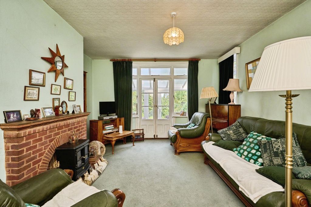 Property photo 3 of 17 Photo