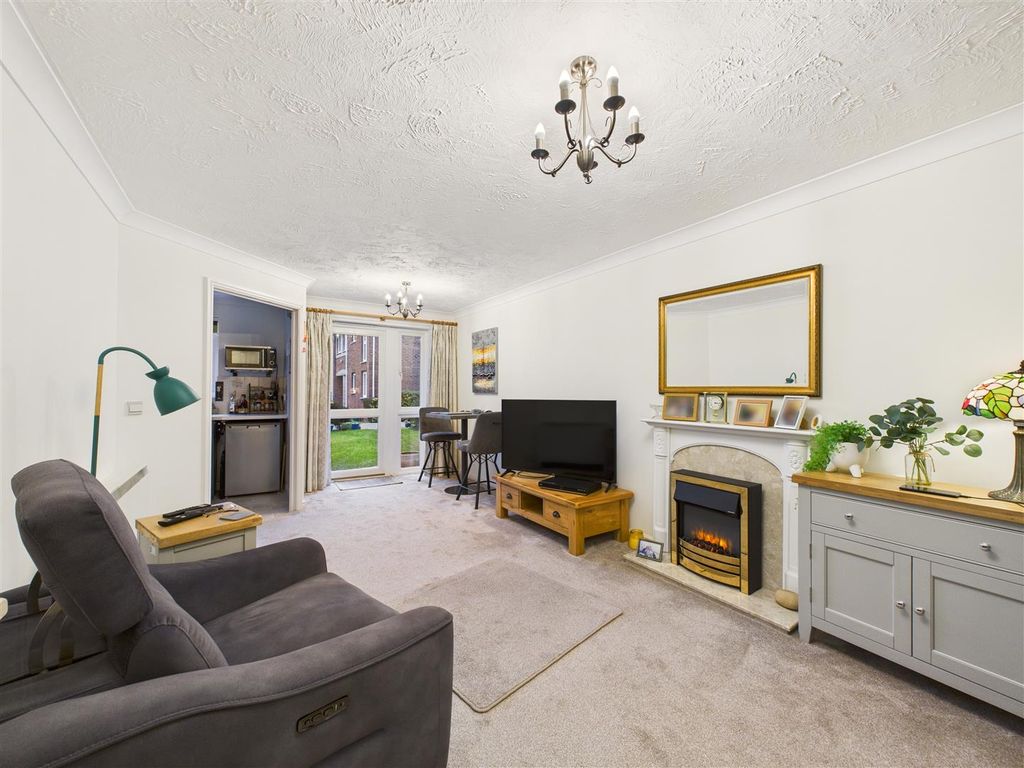 Property photo 2 of 13 Cam05193G0-Pr0093-Still012.Jpg