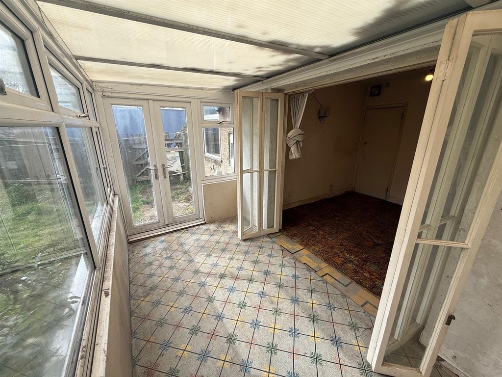 Property photo 3 of 9 4.Jpg