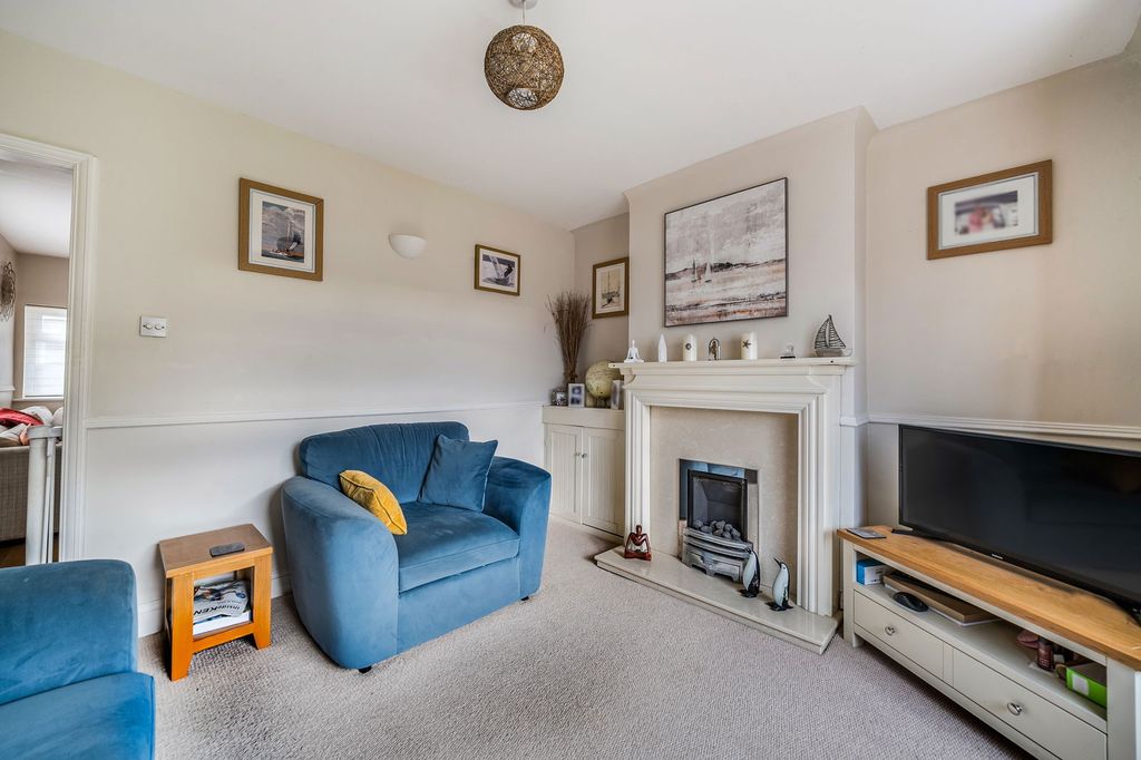 Property photo 3 of 19