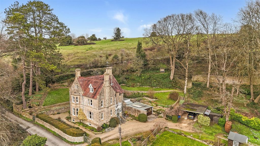 Property photo 3 of 32 Ph23_6407389.Jpg