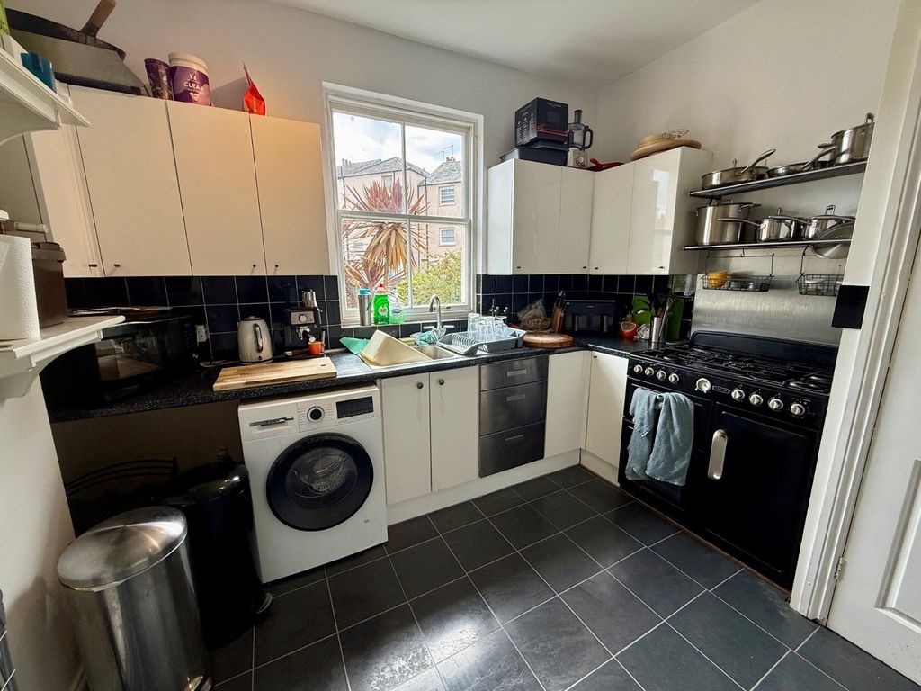 Property photo 2 of 10 Picture No. 06