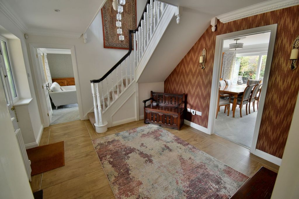 Property photo 3 of 22