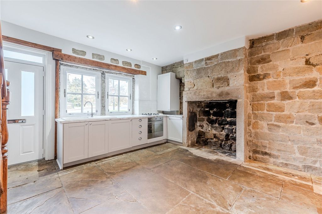Property photo 3 of 13 Dining Kitchen