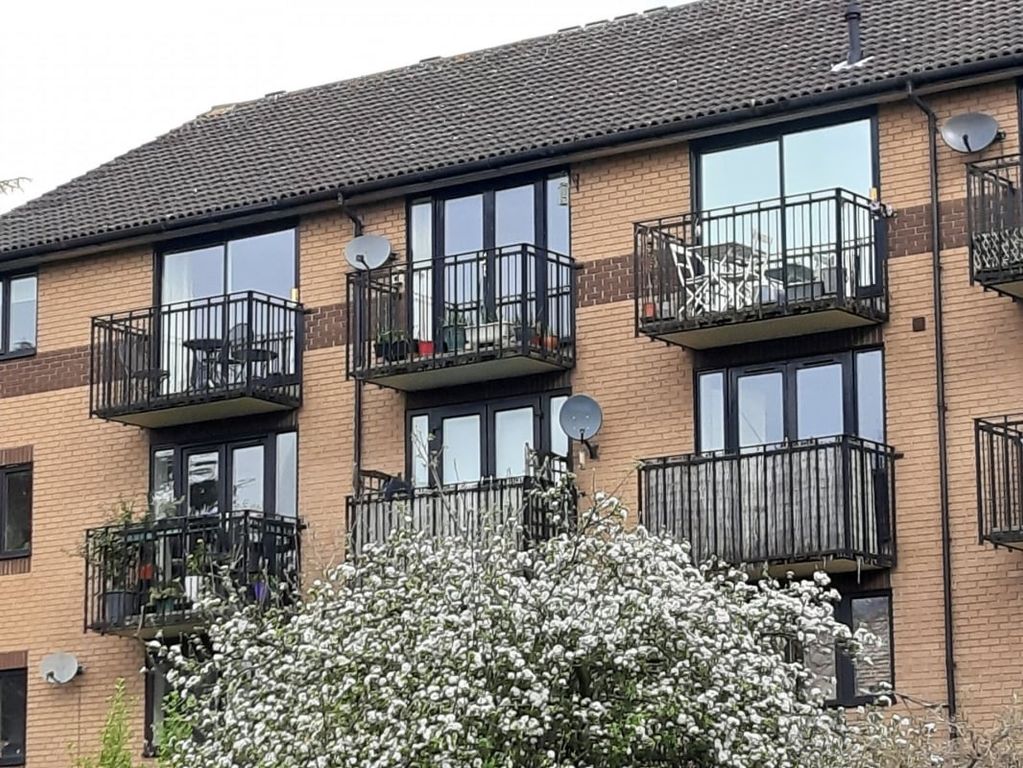 Property photo 1 of 9