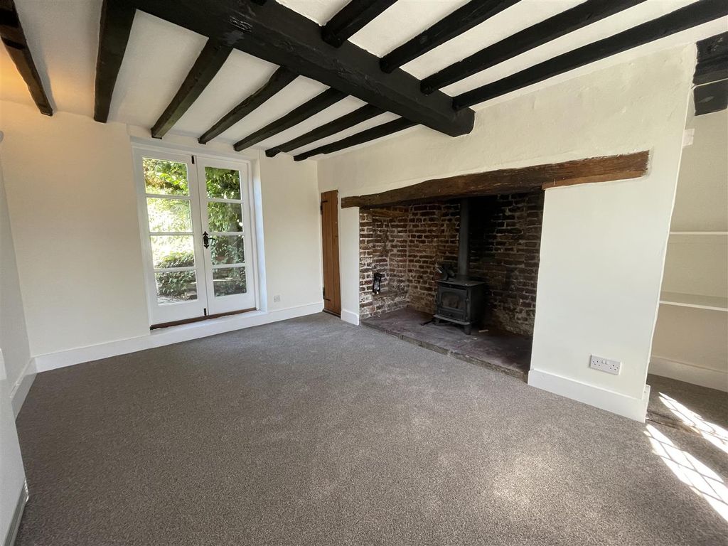 Property photo 2 of 17 Living Room 1.Jpg