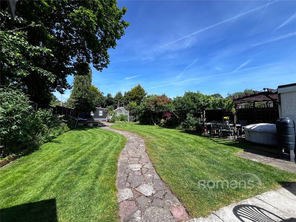 Property photo 2 of 30 Picture No. 06
