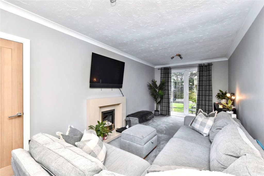 Property photo 2 of 25 Picture No. 03