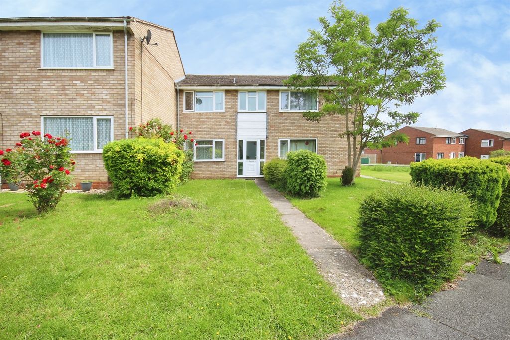 Property photo 1 of 12