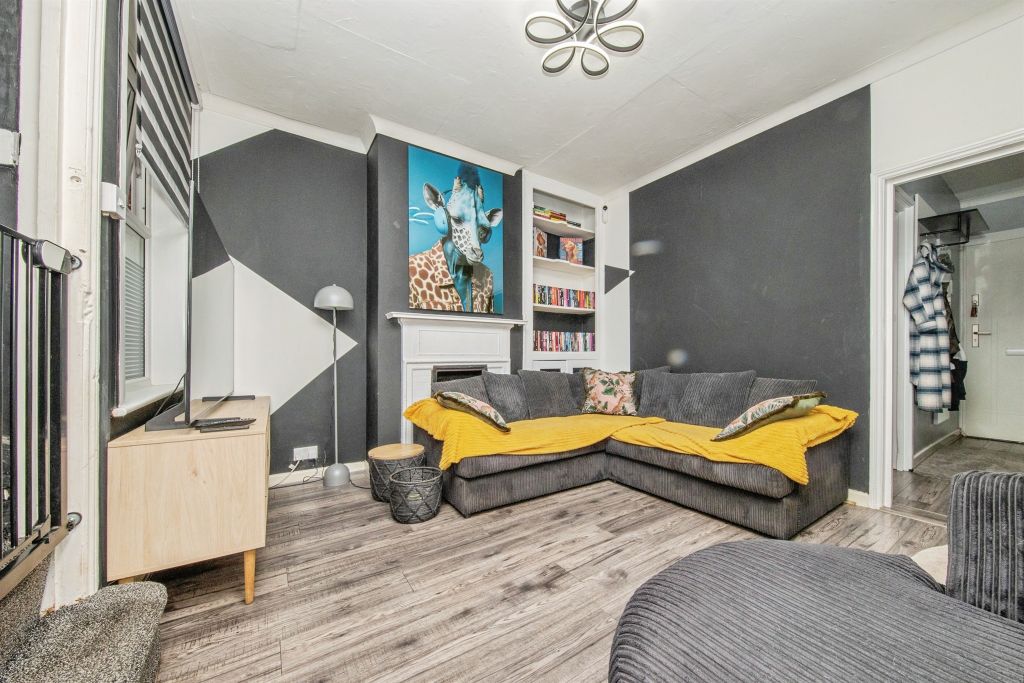 Property photo 3 of 16