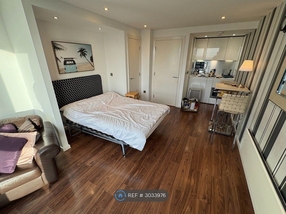 Property photo 2 of 35