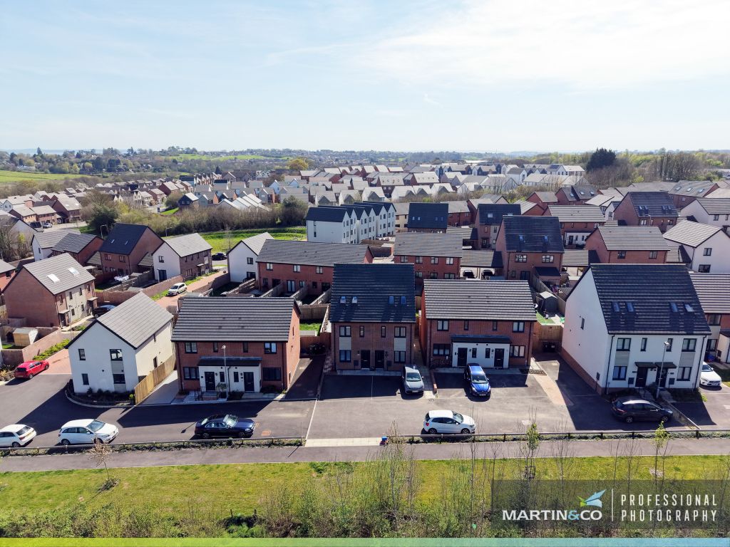 Property photo 1 of 31