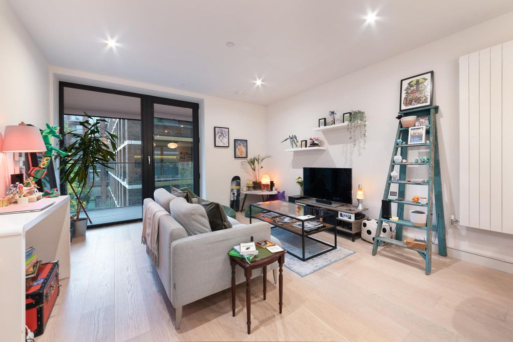 Property photo 2 of 9