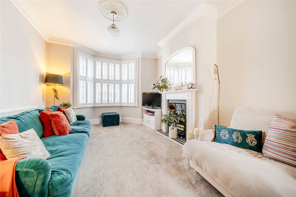 Property photo 2 of 20 Picture No. 14