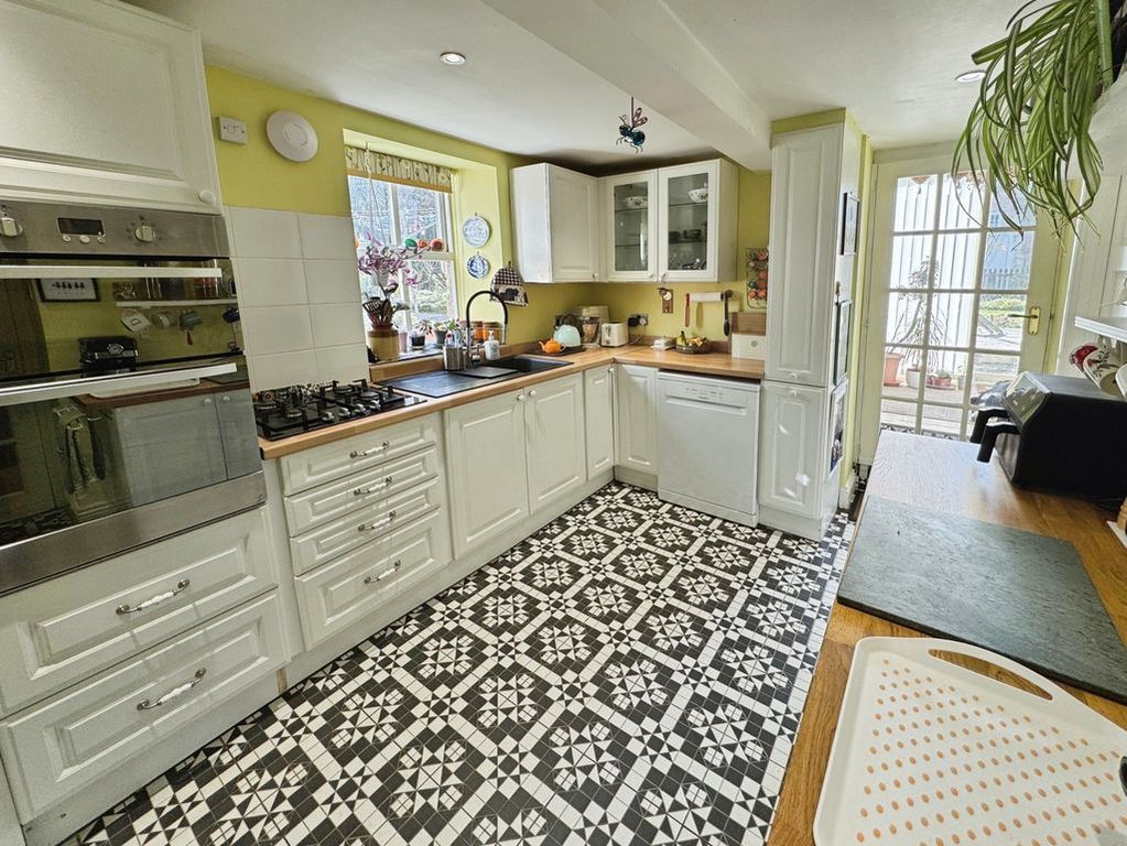 Property photo 2 of 15 Photo 20