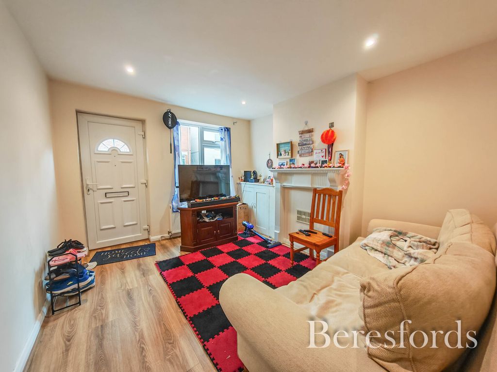 Property photo 2 of 8 Picture 2