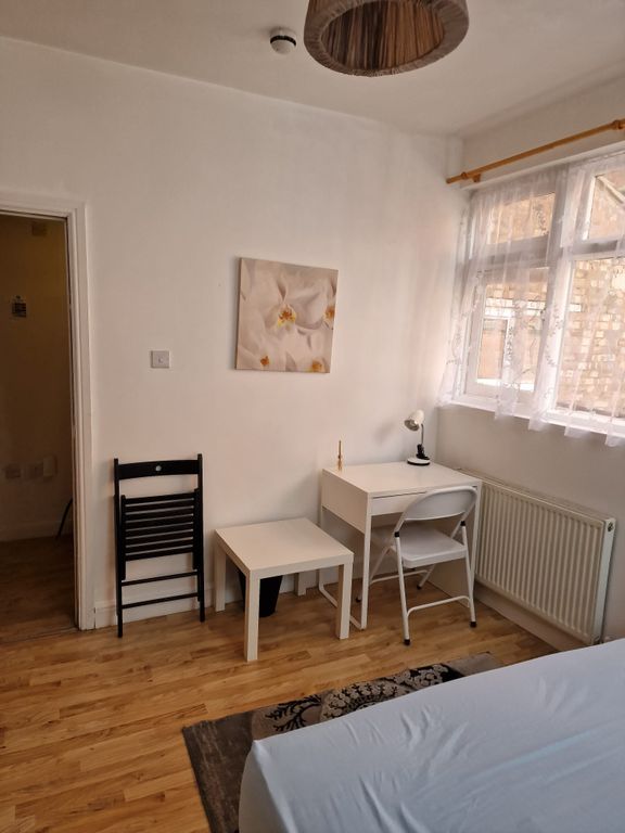 Property photo 2 of 3