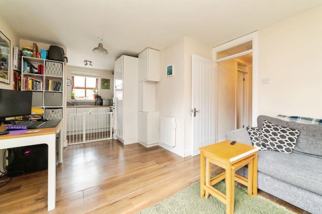 Property photo 3 of 18