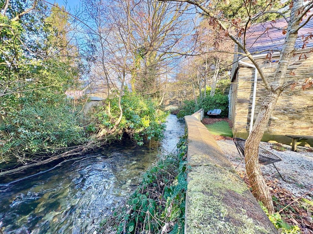 Property photo 2 of 63