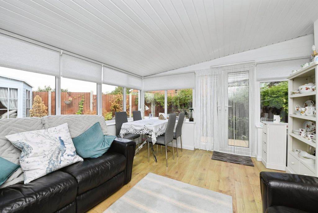 Property photo 2 of 10 Photo