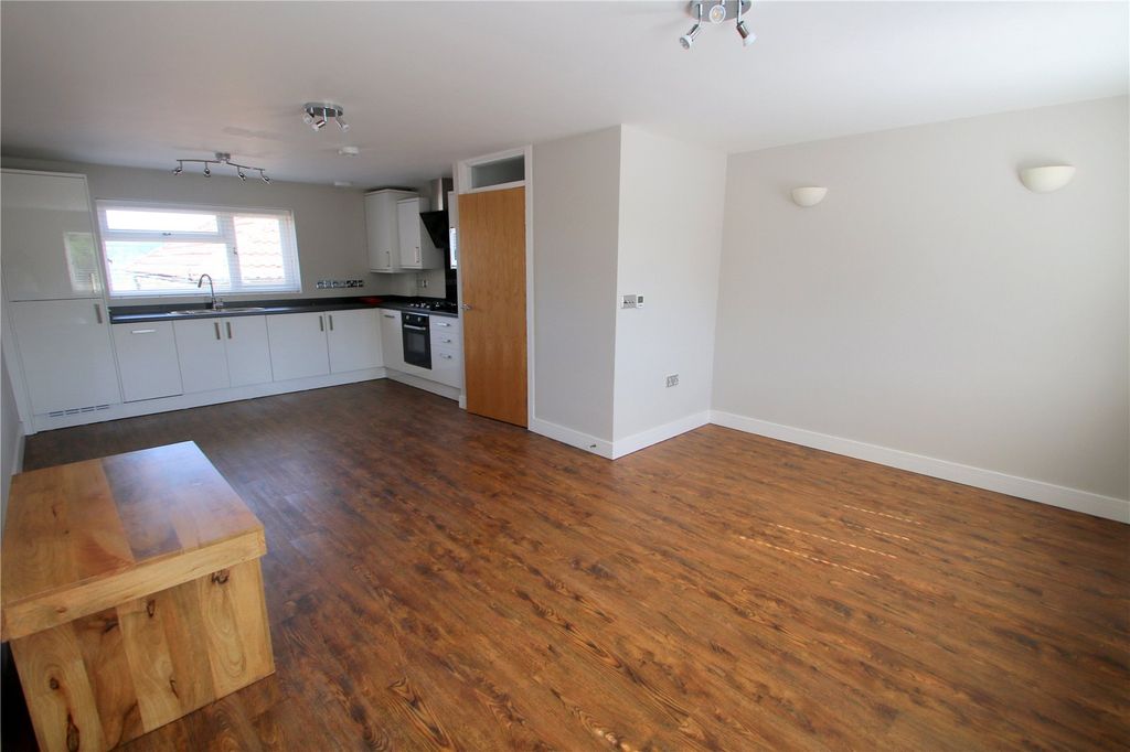 Property photo 2 of 4 Picture No. 04