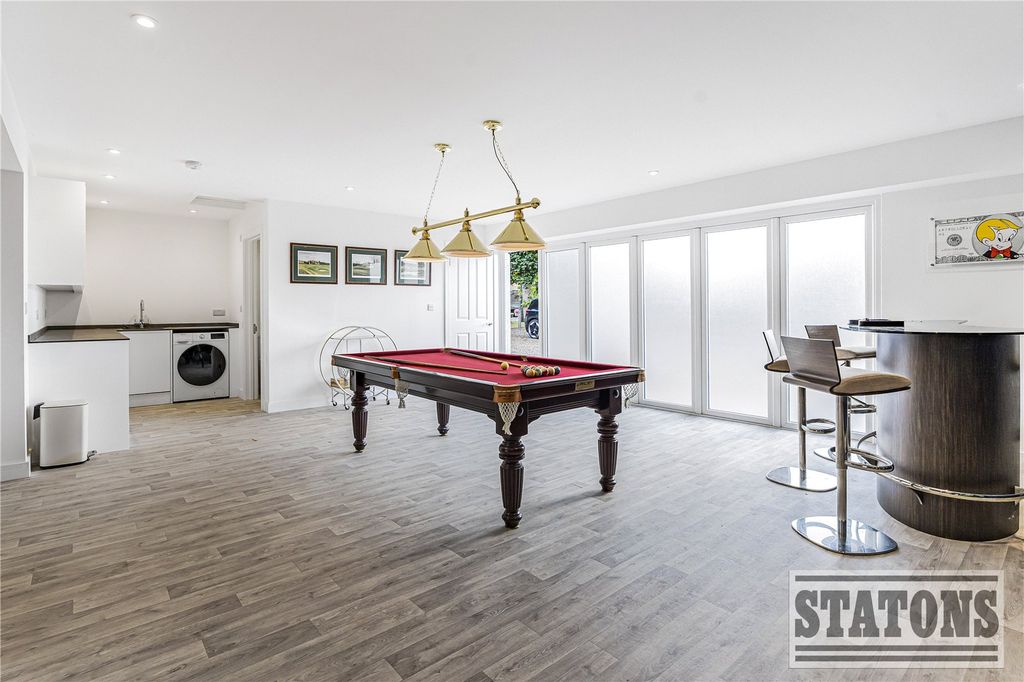 Additional image 10 of 9 bed detached house to rentRush Green, Hertford, Hertfordshire SG13