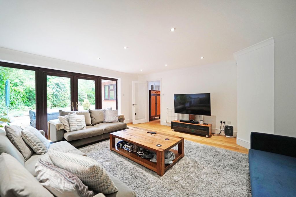 Property photo 2 of 26 Picture No. 03