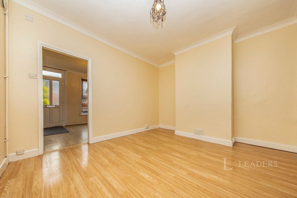 Property photo 3 of 9 Pbox-Img.Jpg