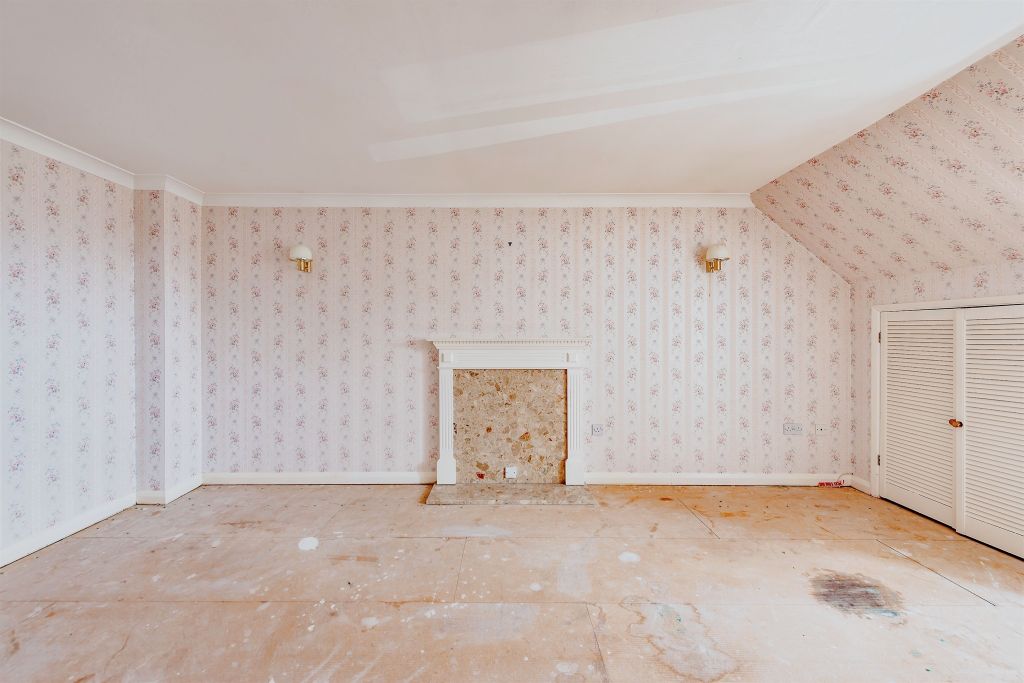 Additional image 4 of 1 bed flat for salePortland Road, East Grinstead RH19