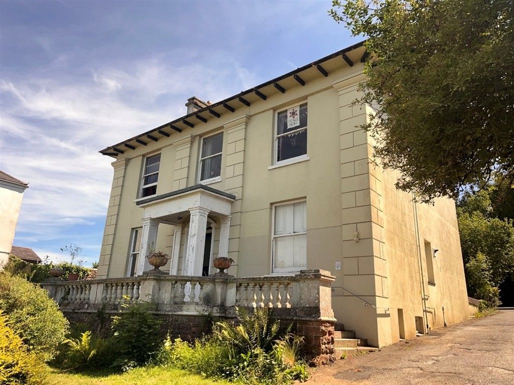 Property photo 1 of 5