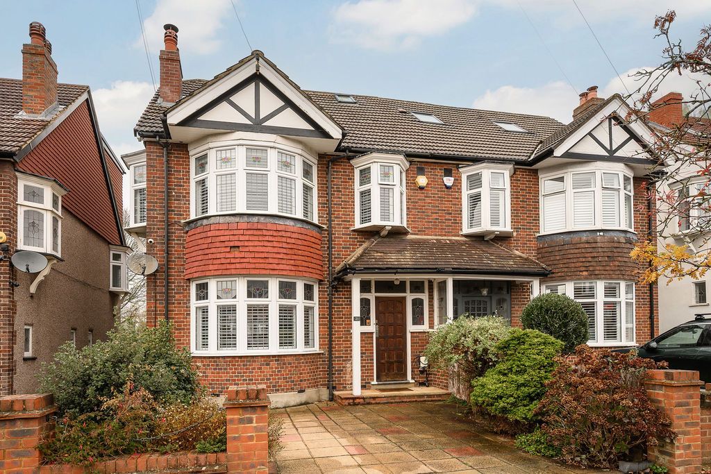 Property photo 1 of 27