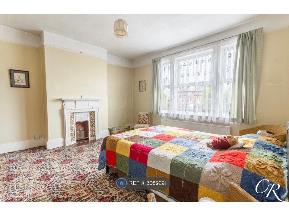 Property photo 1 of 2