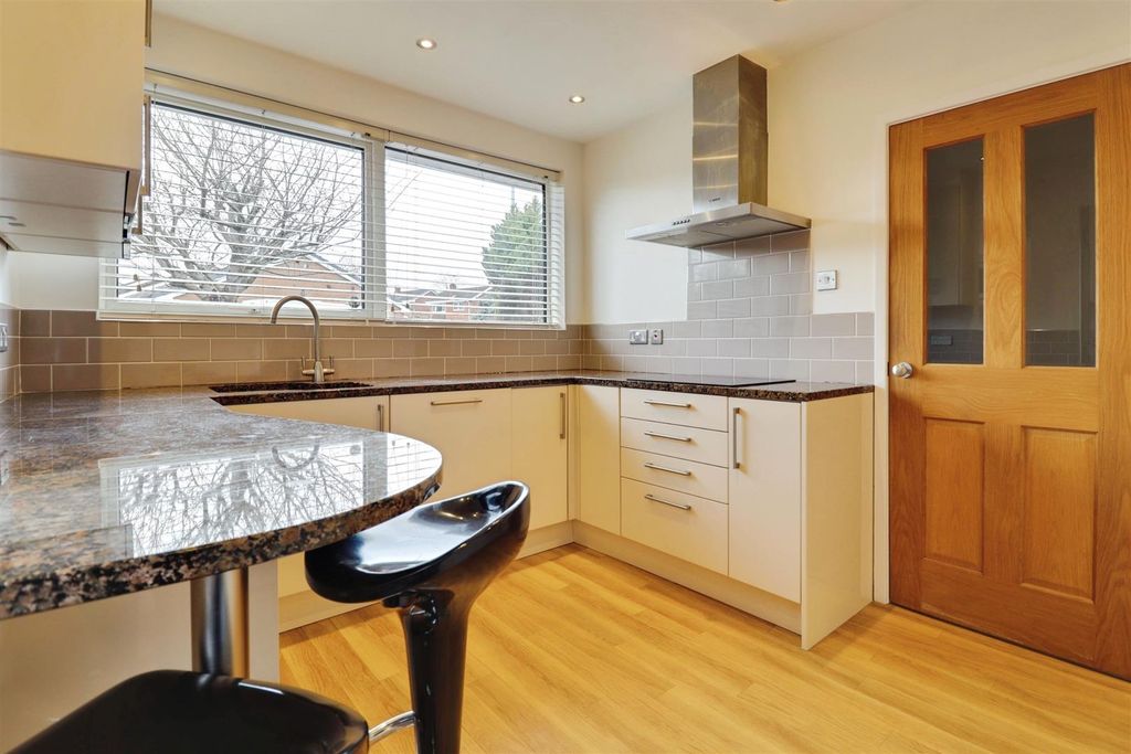 Property photo 2 of 18 072A76c4-Img_7008-Img_7010.Jpg