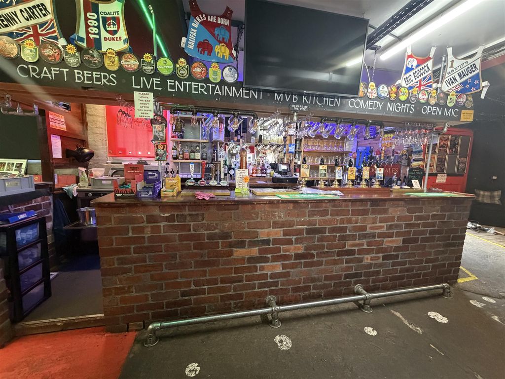 Property photo 2 of 17 Photo 1