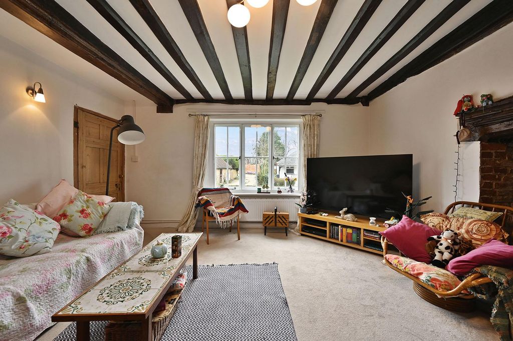 Property photo 2 of 31 Park Farm House (1).Jpg