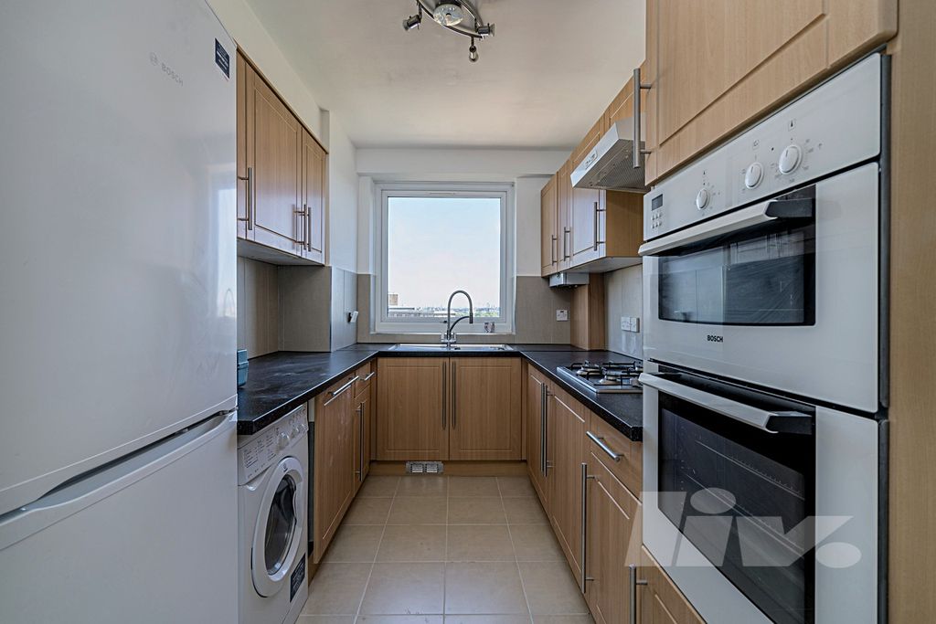 Property photo 3 of 13 Photo 9