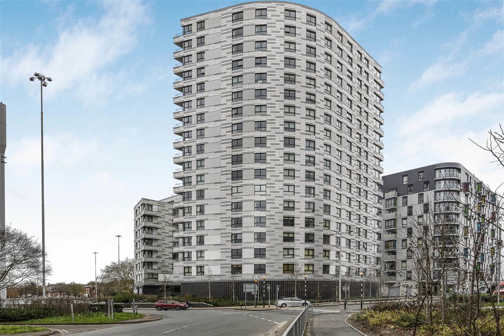 Property photo 1 of 11