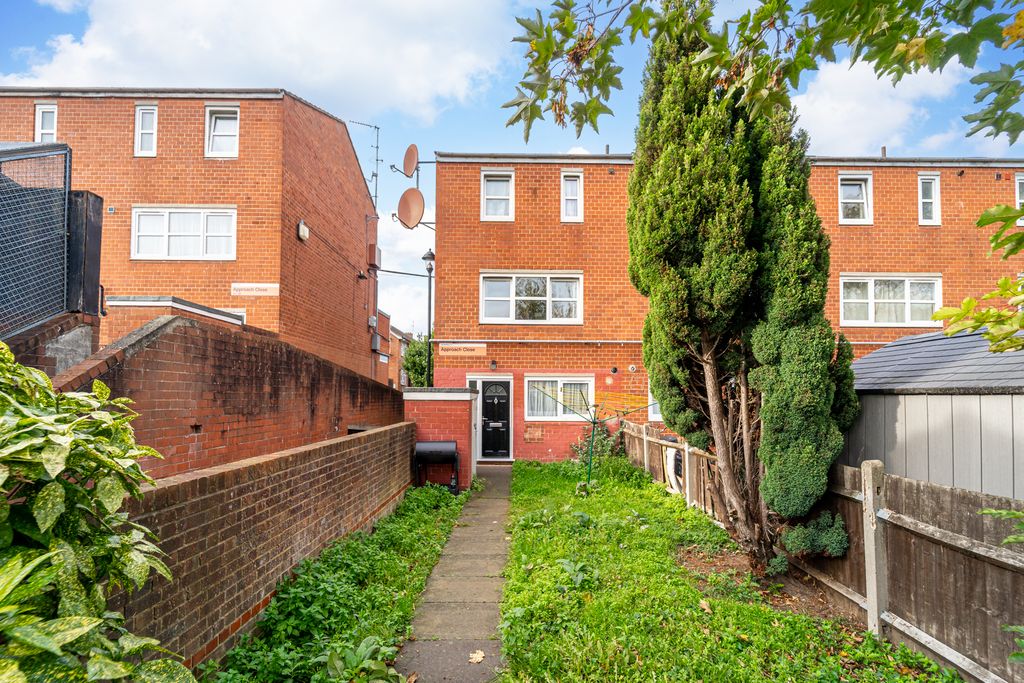 Property photo 1 of 12