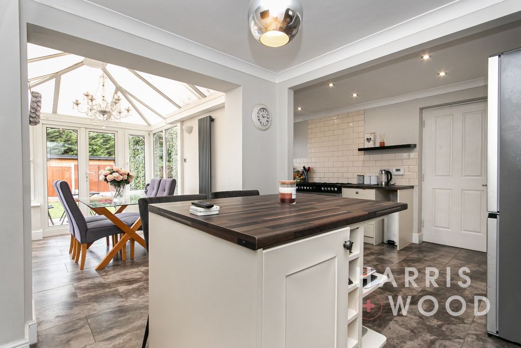 Property photo 2 of 22 4350162