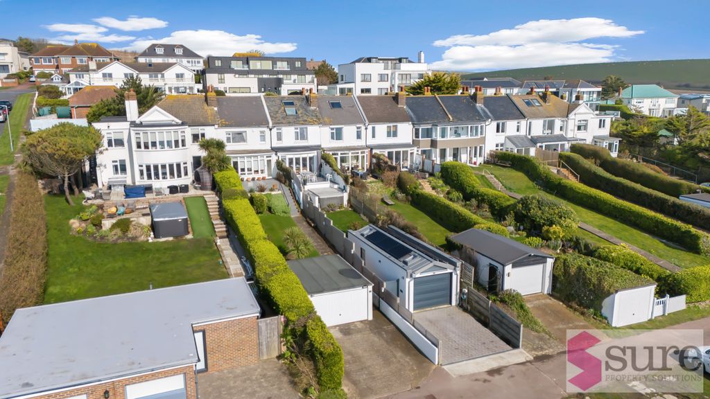 Property photo 3 of 38 Roedean Terrace, 2-024