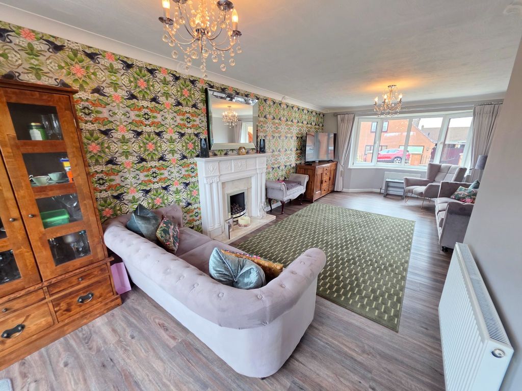 Property photo 2 of 29