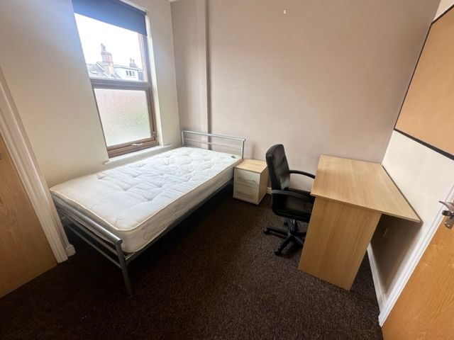 Property photo 1 of 2