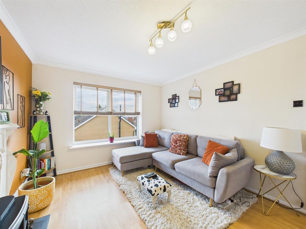 Property photo 3 of 8 Cam04907G0-Pr0338-Still003.Jpg