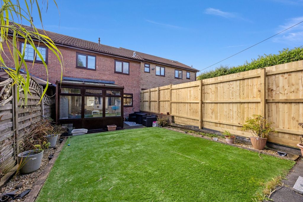 Property photo 2 of 28