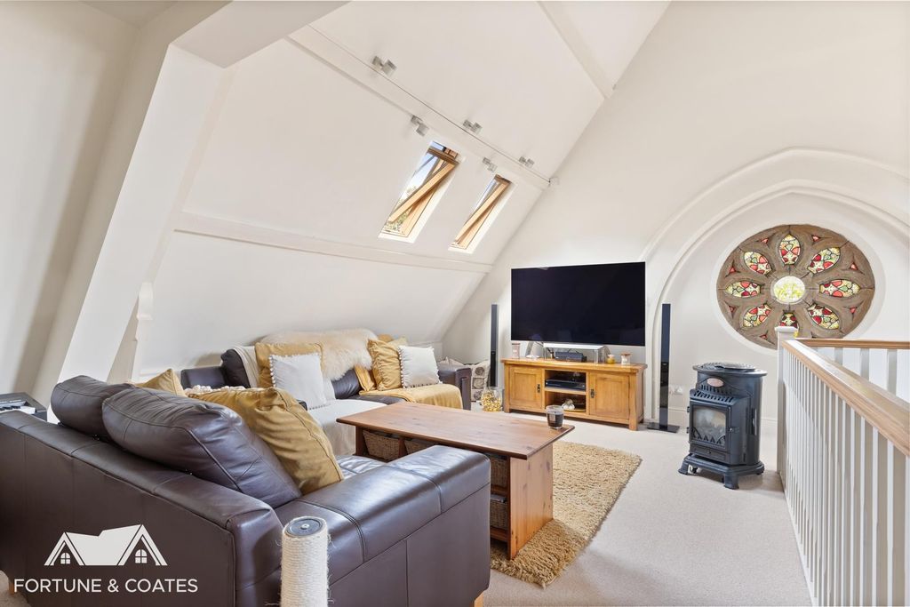Property photo 1 of 20 Highstreet_15.Jpg