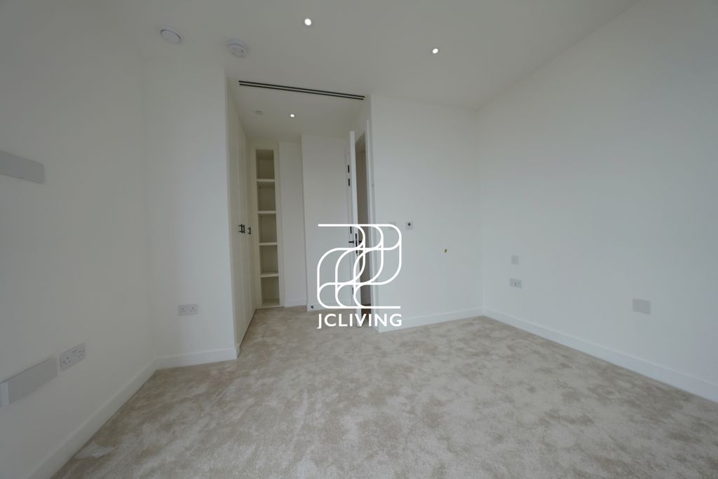 Property photo 3 of 7 Gallery