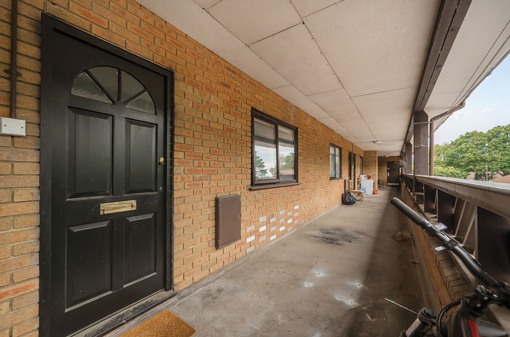 Property photo 1 of 8 1342263-16-68A5Ae...
