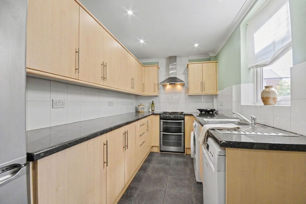 Property photo 3 of 13 Kitchen