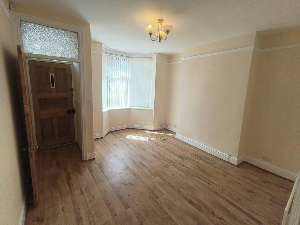 Property photo 2 of 15 Livingroom 2.Jpg